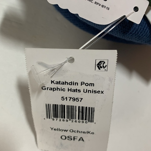 L.L. Bean Katahdin Pom Pom Hat Yellow Ochre, Kelp Green NWT - Picture 9 of 9